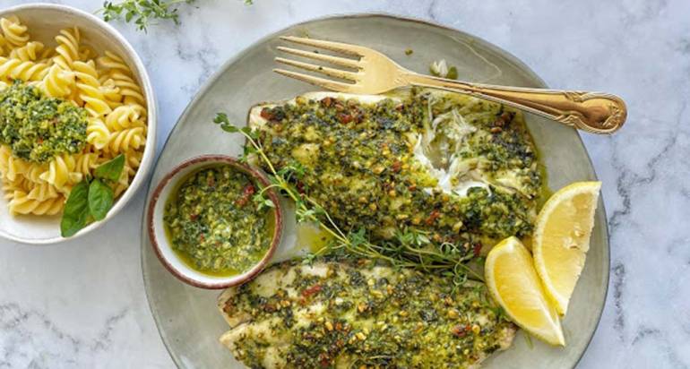 פילה ברמונדי ישראלי אפוי בפסטו עשיר וריחני