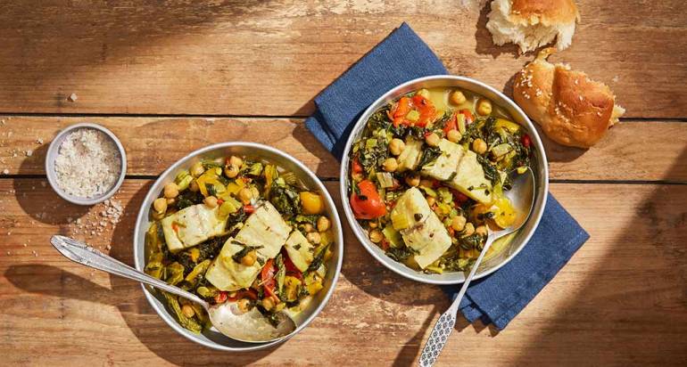 תבשיל ברמונדי ישראלי ברוטב פלפלים ומנגולד בנוסח מרוקאי