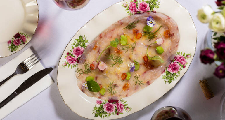 קרפציו ברמונדי עם פולים ירוקים וצ'ילי